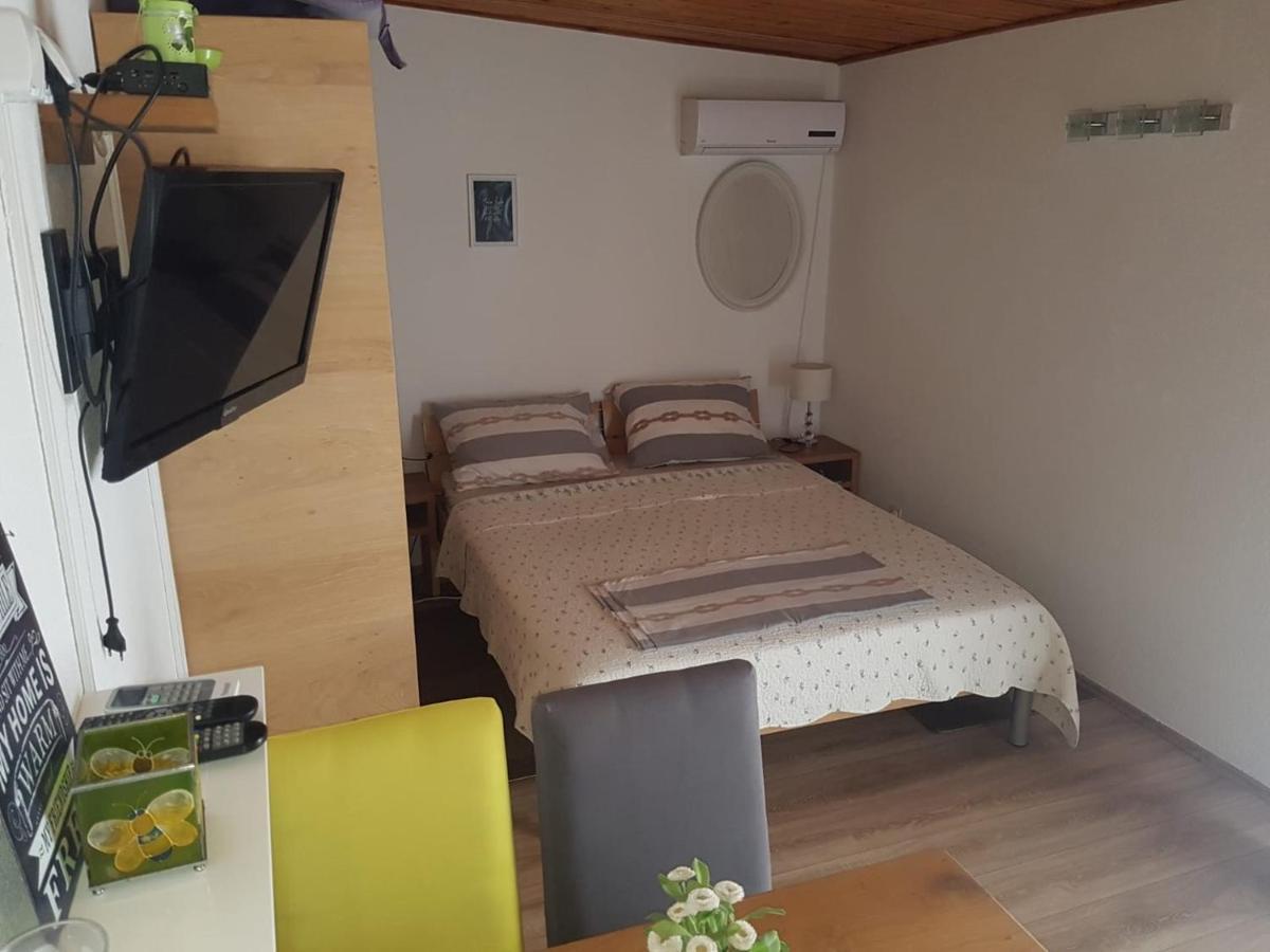 Apartments Carev 1293 Jezera Kültér fotó